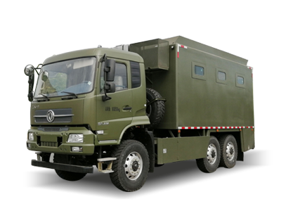 六驅越野車